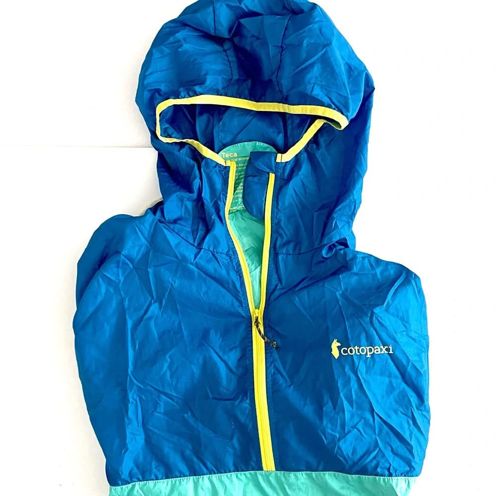 Cotopaxi Women's Utility Jacket in Light Blue and Teal - Picture 3 of 6